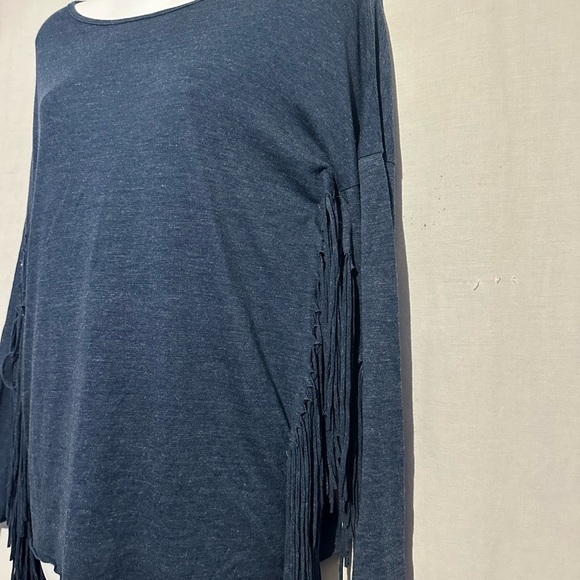 Ya Los Angeles Gray Relaxed Blouse with Fringe Sleeves Small - Picture 2 of 4